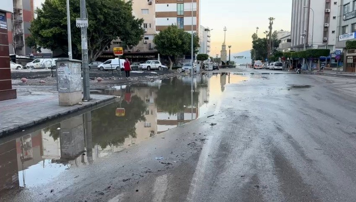 Fırtınanın vurduğu Hatay'da sular çekilmeye başladı