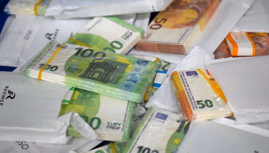 Euro yeniden zirveye oynuyor