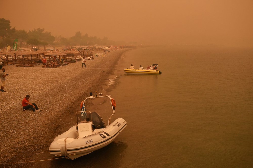 Yunanistan'da orman yangınlarıyla mücadele: Evia adasında onlarca ev ve iş yeri kül oldu - 10