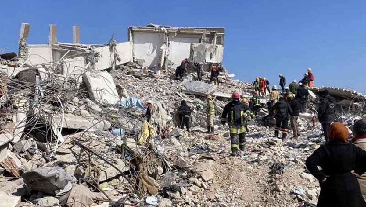 198 kişiye mezar olan Atilla Eren Apartmanı soruşturmasında tutuklama kararı 198 kişiye mezar olan Atilla Eren Apartmanı soruşturmasında tutuklama kararı