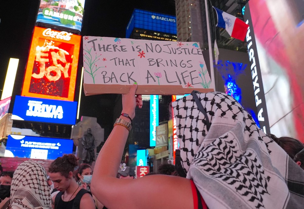 Polis tarafından öldürülen Sonya Massey için adalet! Binlerce kişi New York sokaklarında yürüdü - 15