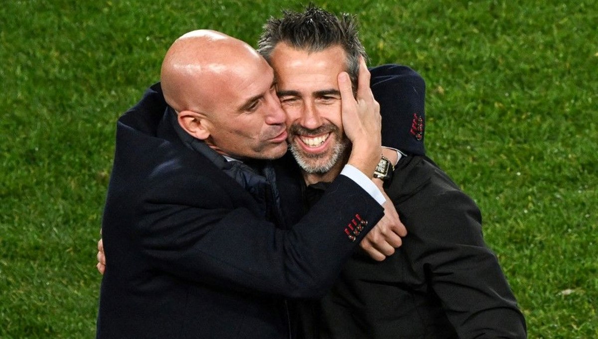 İspanya futbolunda kriz sürüyor: Rubiales istifa etmedi Vilda'yı görevden aldı