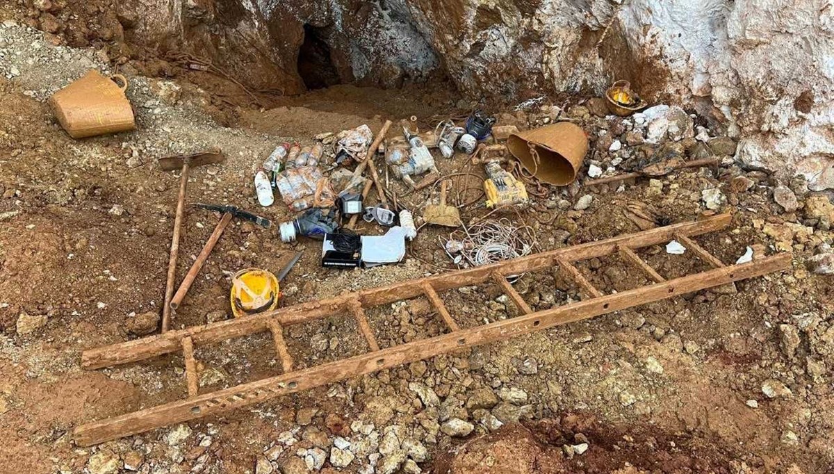 kaçak kazı yapan 10 şüpheli yakalandı kaçak kazı yapan 10 şüpheli yakalandı