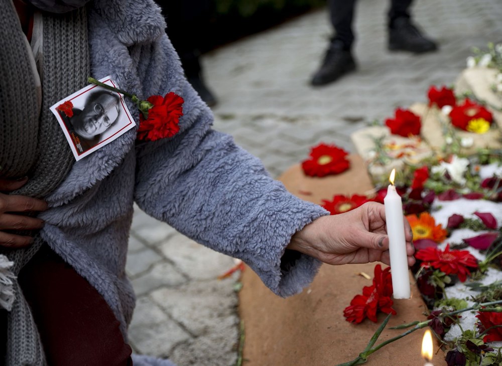 Gazeteci Uğur Mumcu suikastın 28. yılında kabri başında anıldı - 12