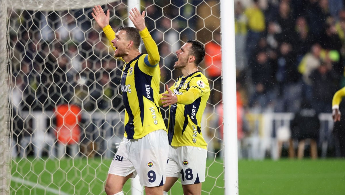 Fenerbahçe, Başakşehir karşısında golcüleriyle güldü