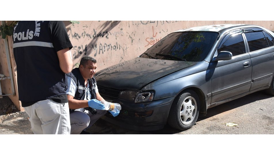 Tartıştığı kişi yerine başkasının otomobilini yaktı