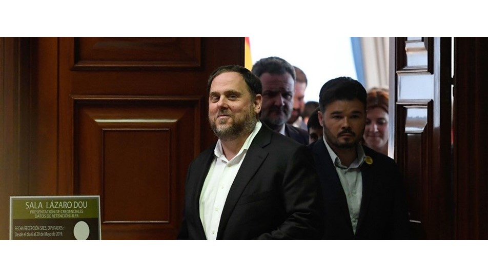 Tutuklu Katalan siyasetçilere mazbata izni