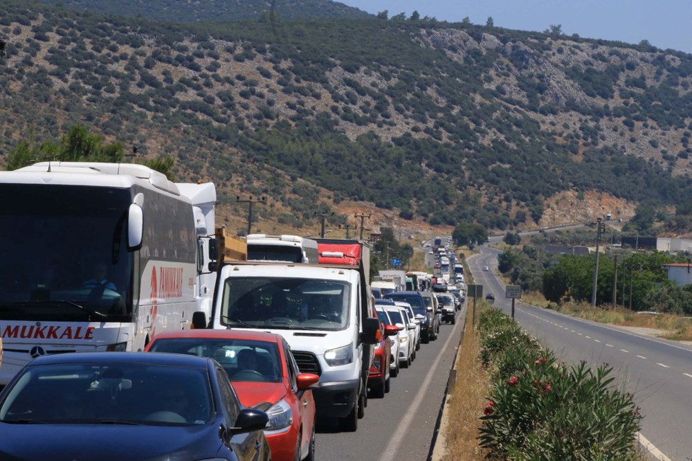 Bodrum'da bayram yoğunluğu: Son 48 saatte 35 bin araç giriş yaptı - 7