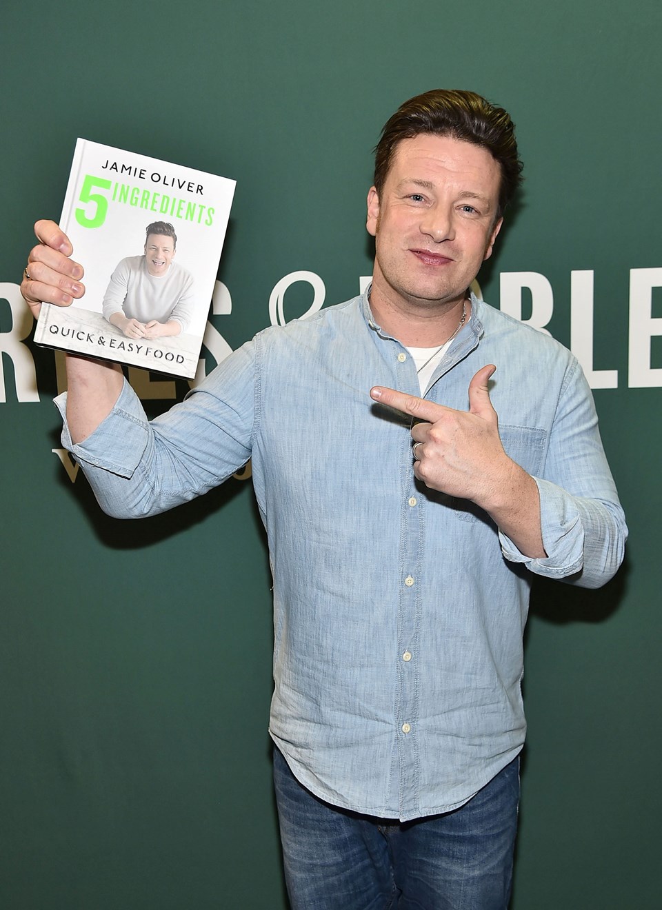 Ünlü şef Jamie Oliver'ın restoran zinciri iflas etti - 1