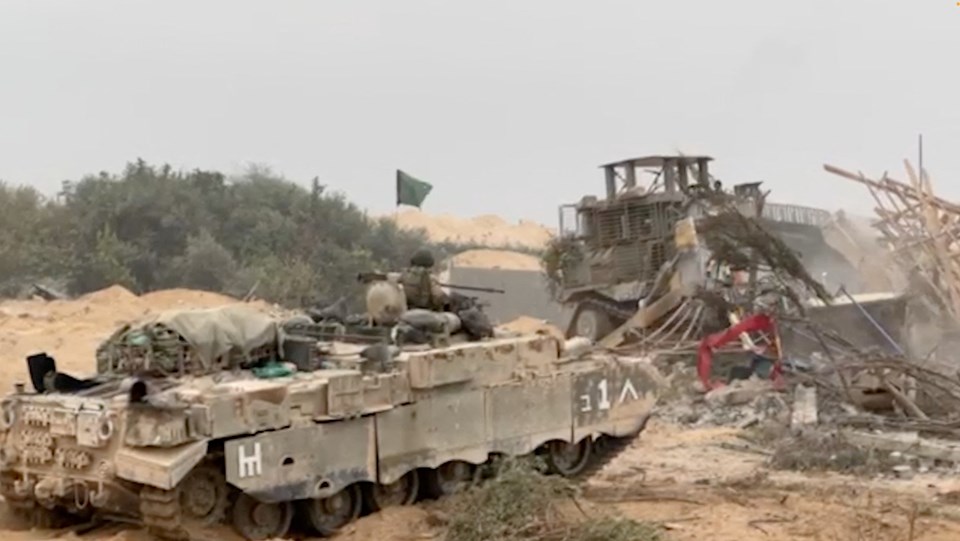 NY Times analizi: İsrail ordusu karadan kıskaç operasyonuna başladı - 1