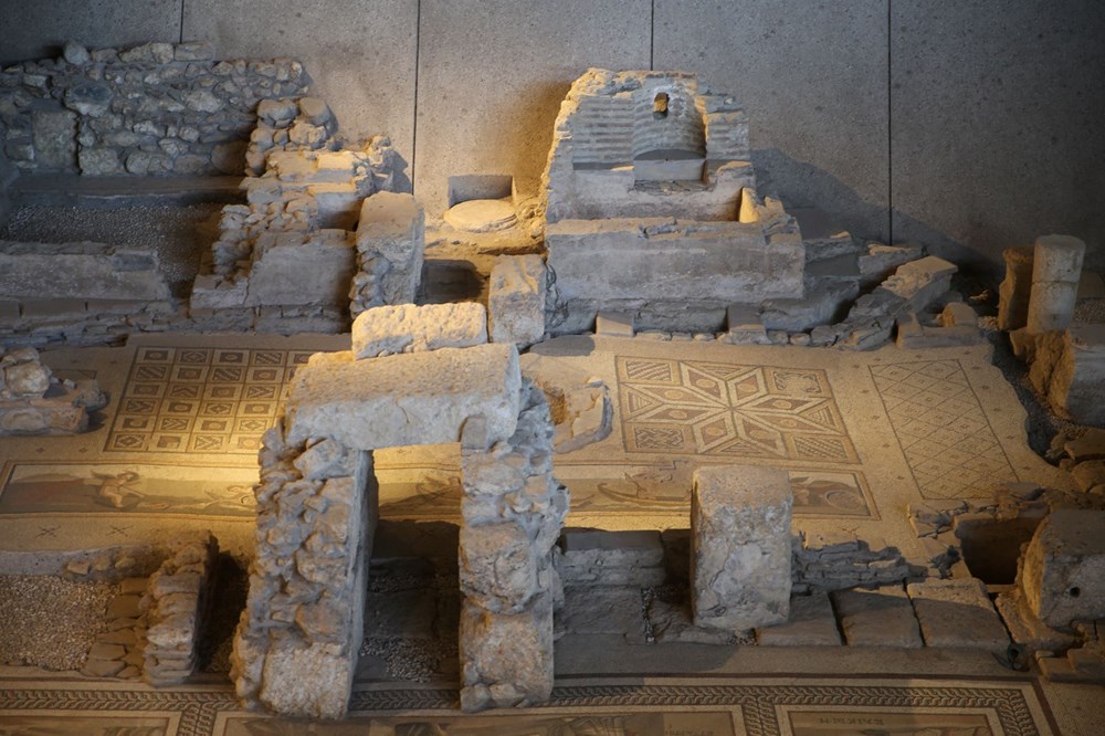 Hatay'da sergilenen mozaikler tarihe ışık tutuyor - 14