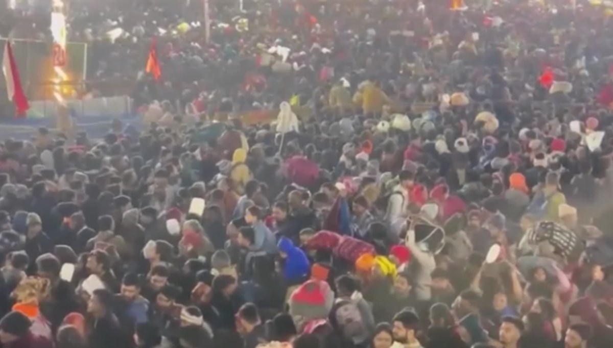 Hindistan'da dini festivalde izdiham! Çok sayıda ölü var Hindistan'da dini festivalde izdiham! Çok sayıda ölü var