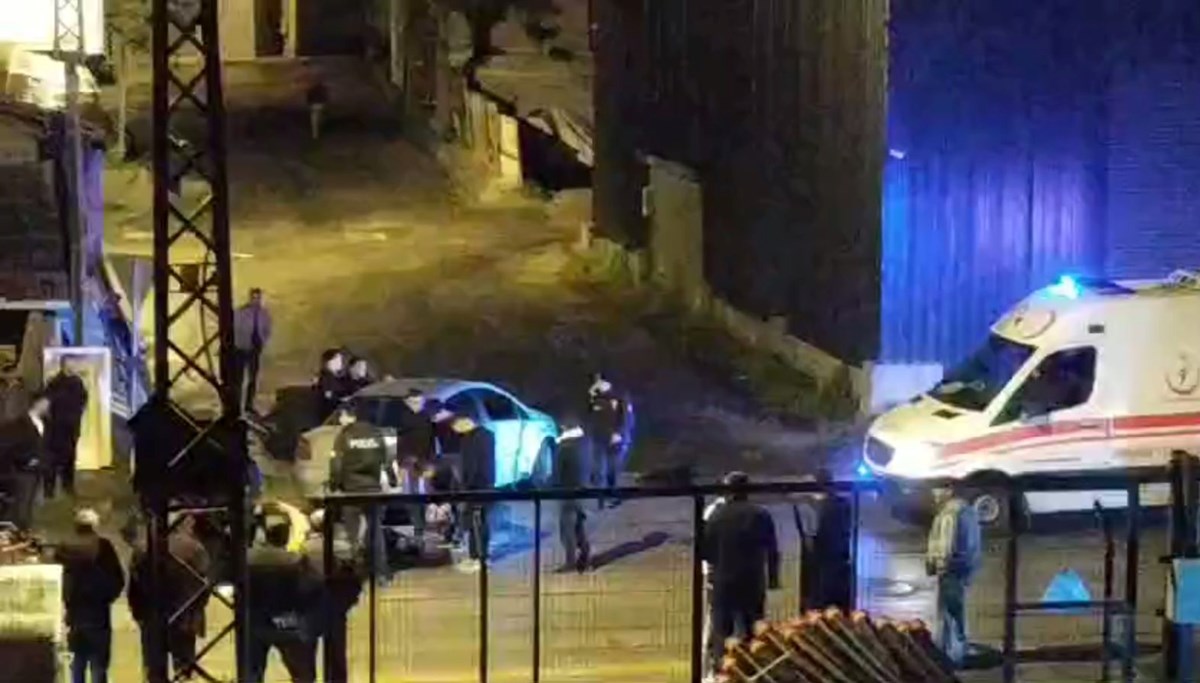 Ankara'da motosiklet ile otomobil çarpıştı: 3 yaralı Ankara'da motosiklet ile otomobil çarpıştı: 3 yaralı