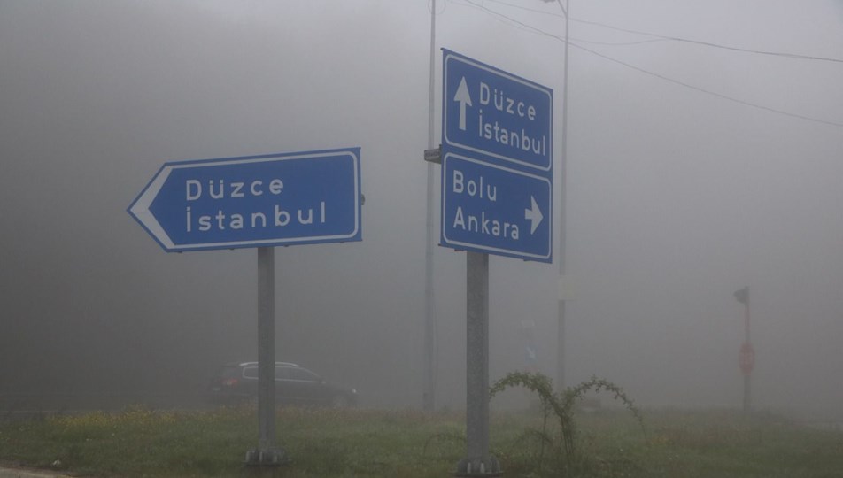 Bolu Dağı'nda göz gözü görmüyor: 25 metreye düştü