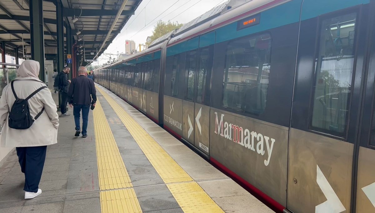 Marmaray istasyonunda dengesini kaybeden kadın raylara düştü