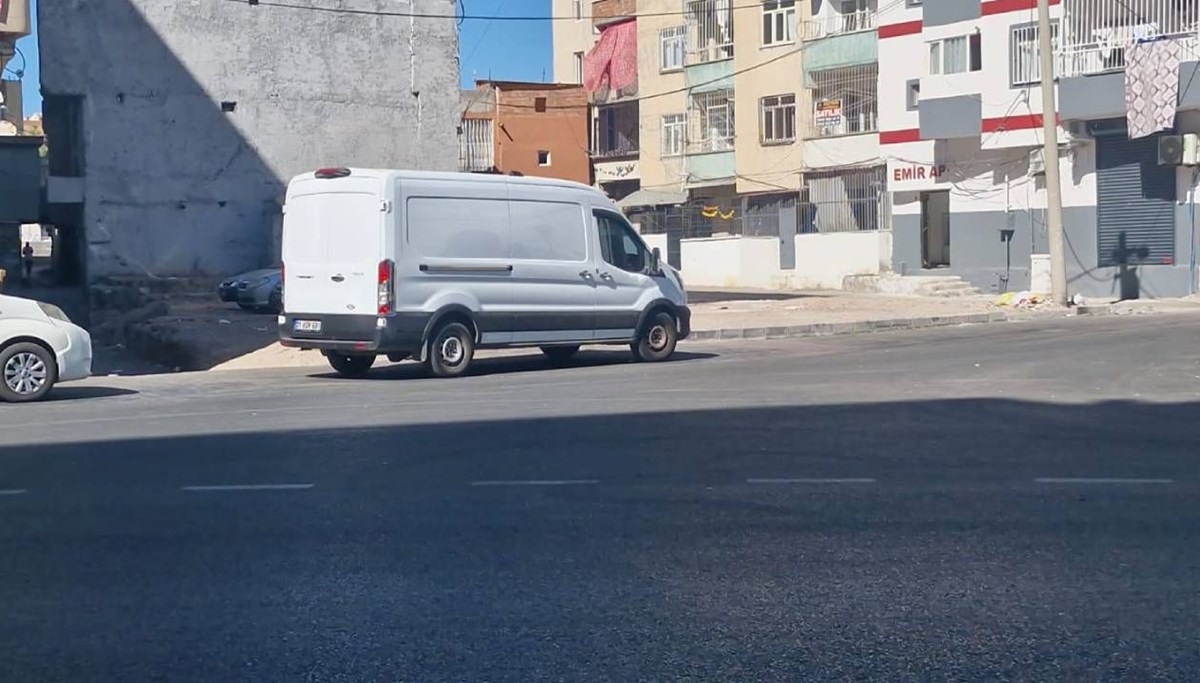 Çocuklarının gözü önünde öldürüldü