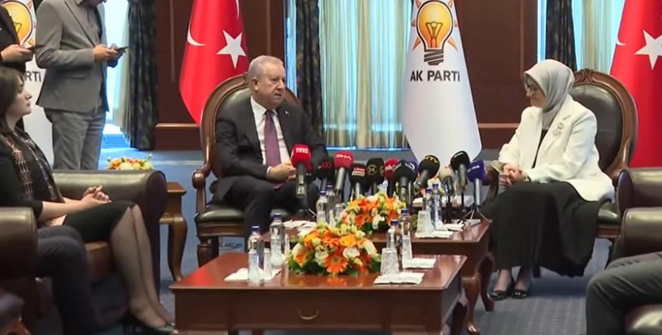 Partiler arasında bayramlaşma başladı - 1