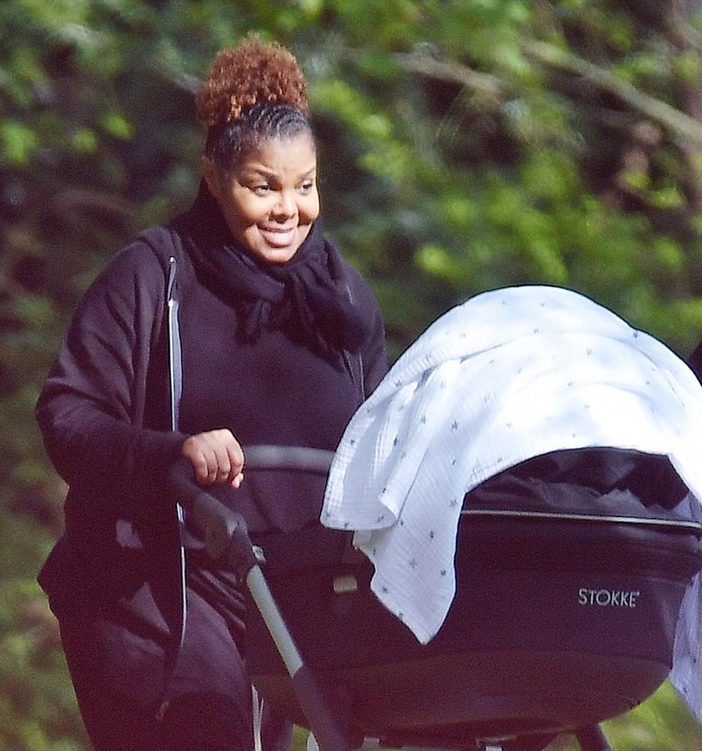 Janet Jackson bebeğini ilk kez gösterdi - 1