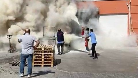 AVM deposunda yangın paniği