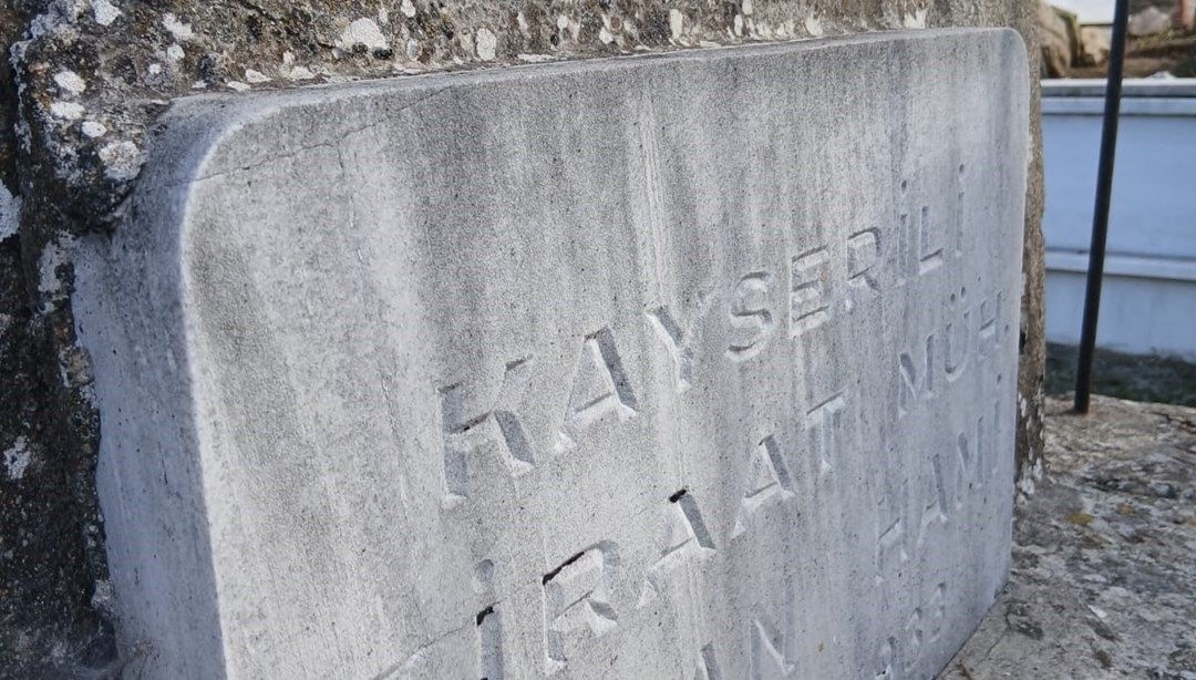 Bilecik’te tarihi keşif: Ünlü şairin babasının mezarı ortaya çıktı