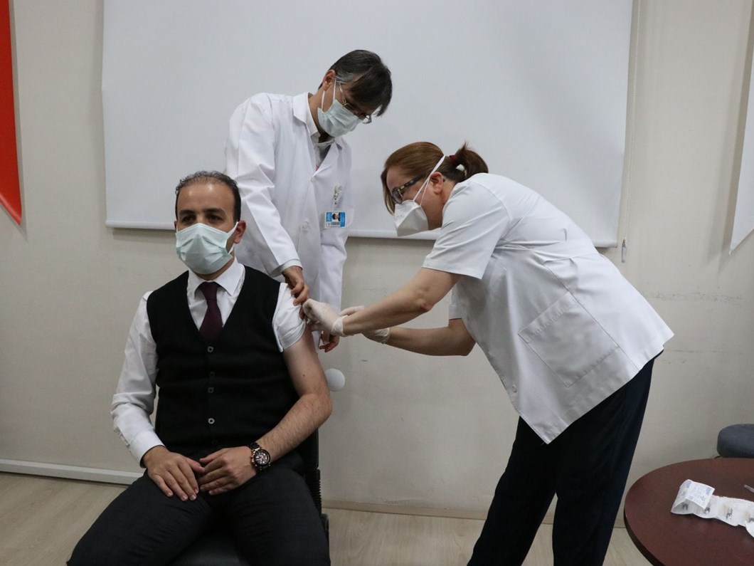 bir gunde 264 binden fazla kisi asi oldu corona virus asi randevusu nasil alinir saglik haberleri ntv