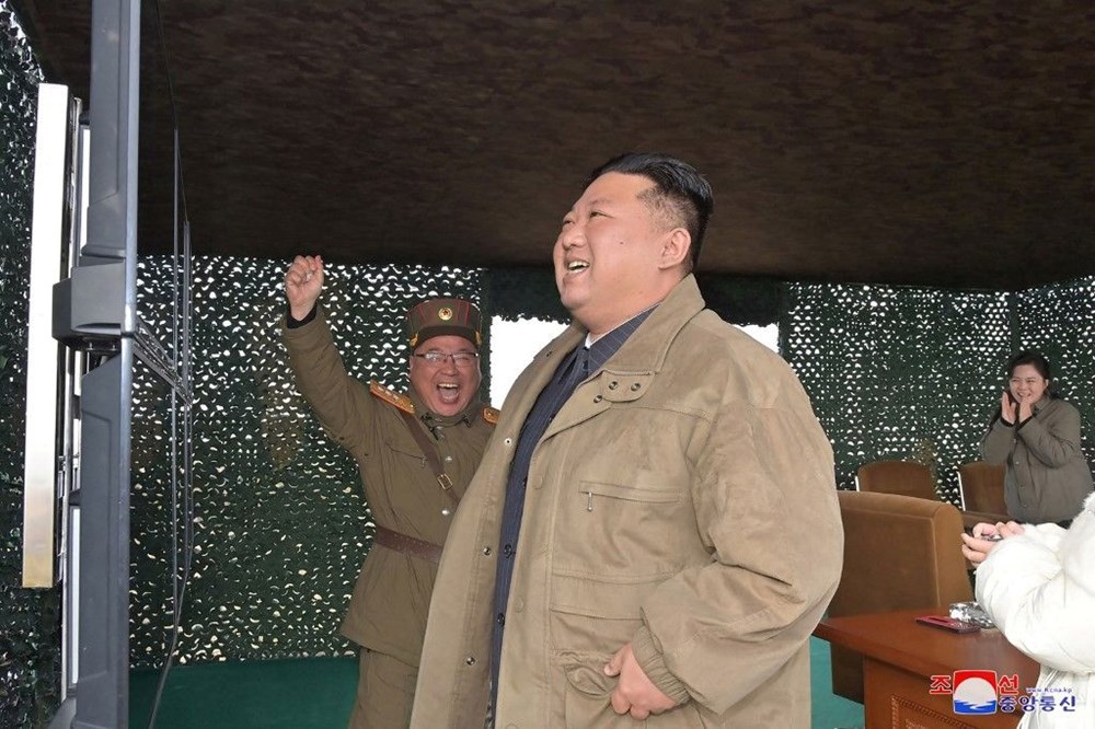 Kuzey Kore lideri Kim Jong-un, ilk defa kızıyla görüntülendi - 16