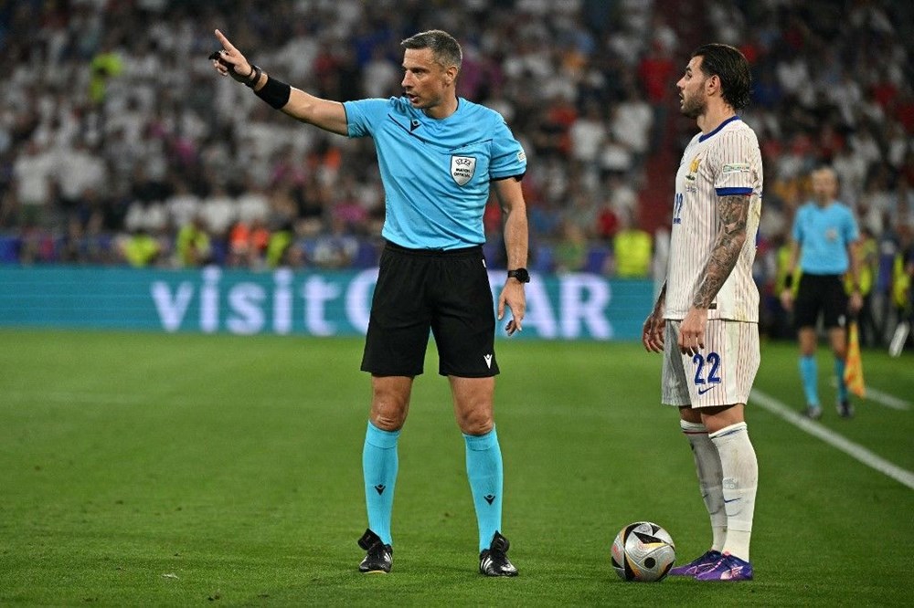 Derbide düdük çalacak Slavko Vincic'in yönettiği maçlar: Milli futbolcuya aldatmaya yönelik hareketten kart göstermişti - 5
