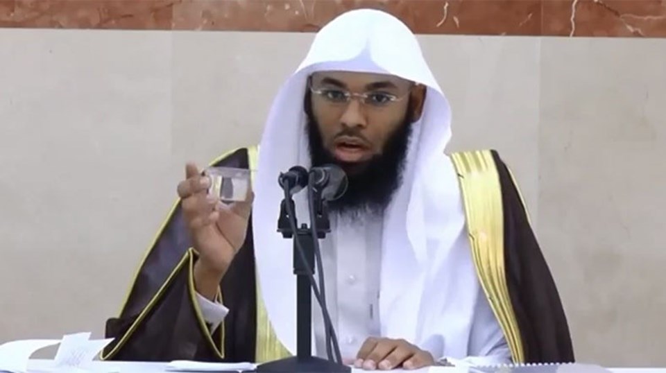 Suudi imam: Dünya dönmüyor çünkü... - 1