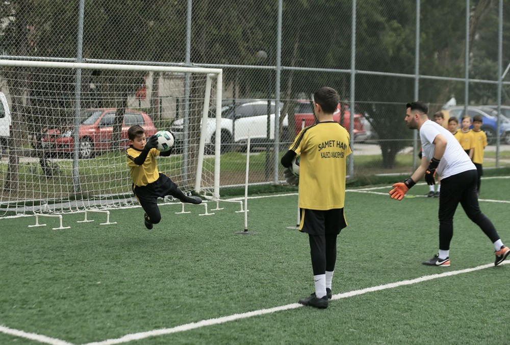 Gündüz Direksiyon, Akşam Kale: Çift Meslekli Adamın Tutku Dolu Hayatı 79