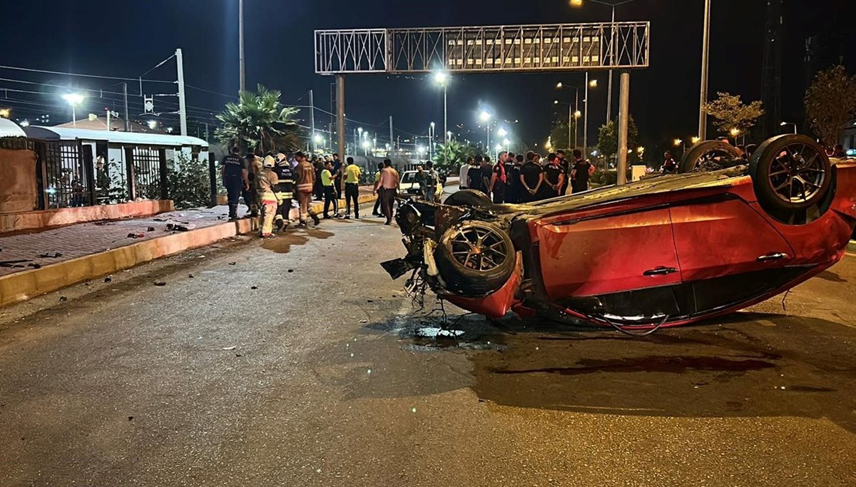 Kaldırımda yayaları biçti: 3 ölü, 3 yaralı