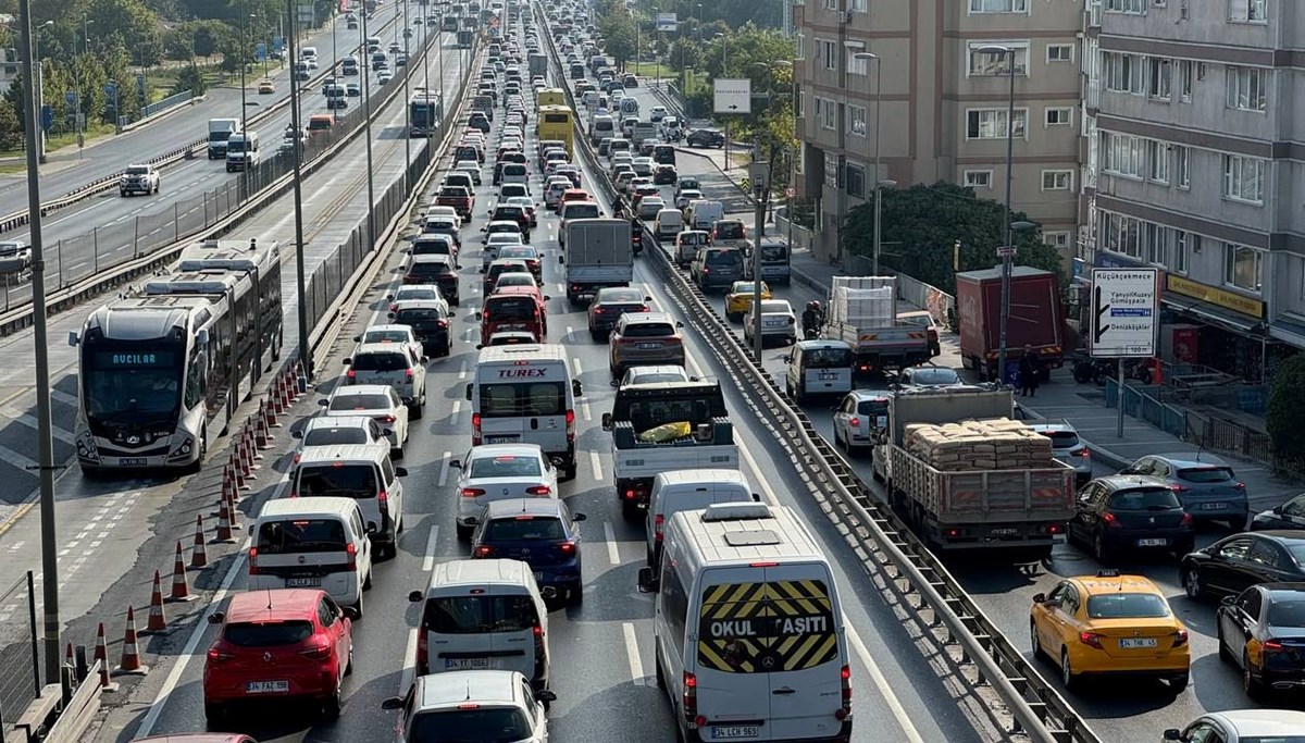 Metrobüs hattında çalışma: Beylikdüzü yönünde iki durak kapanacak Metrobüs hattında çalışma: Beylikdüzü yönünde iki durak kapanacak