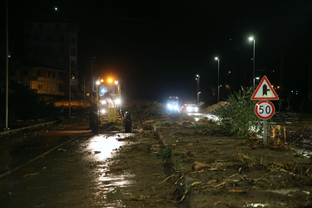 Şiddetli yağış Rize'yi de vurdu: 2 can kaybı - 9