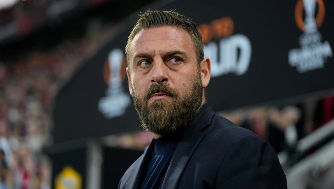 Roma'da kötü gidişatın faturası De Rossi'ye kesildi