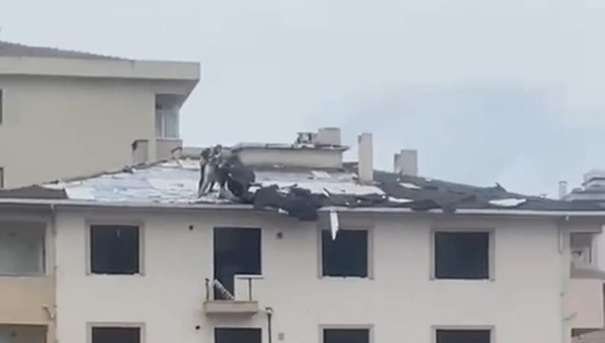 Kadıköy’de 6 katlı binada tehlikeli çalışma Kadıköy’de 6 katlı binada tehlikeli çalışma