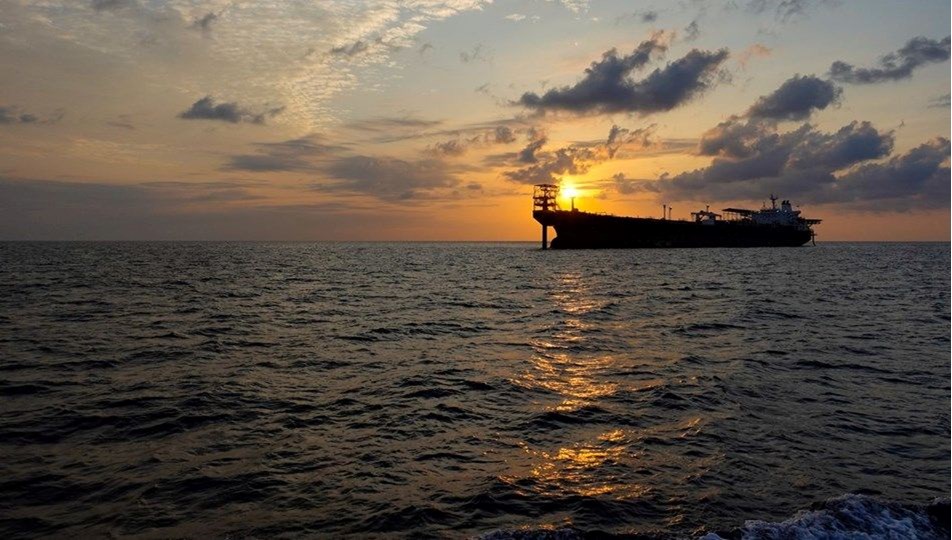 İran'da 300 bin litre kaçak akaryakıt ele geçirildi