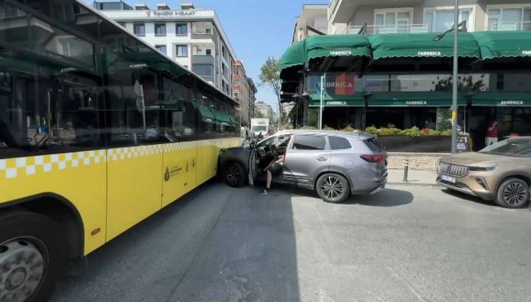 İstanbul'da halk otobüsü kazası: Bir çocuk yaralandı