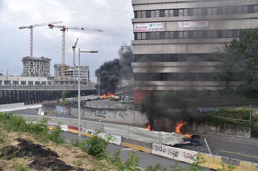 Fransa'da "polis kurşunu ile ölüm" isyanı büyüyor | "Çocuklarınızı evde tutun" - 3
