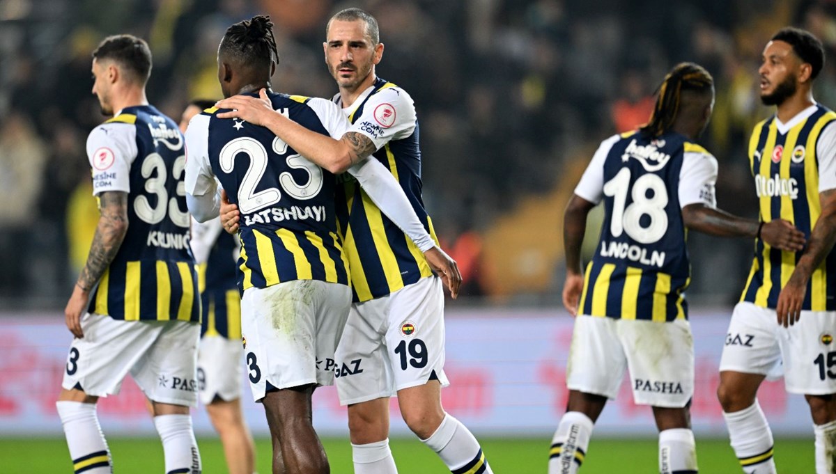 Fenerbahçe, Adanaspor'u farklı yendi: Türkiye Kupası'nda son 16'ya kaldı Fenerbahçe, Adanaspor'u farklı yendi: Türkiye Kupası'nda son 16'ya kaldı
