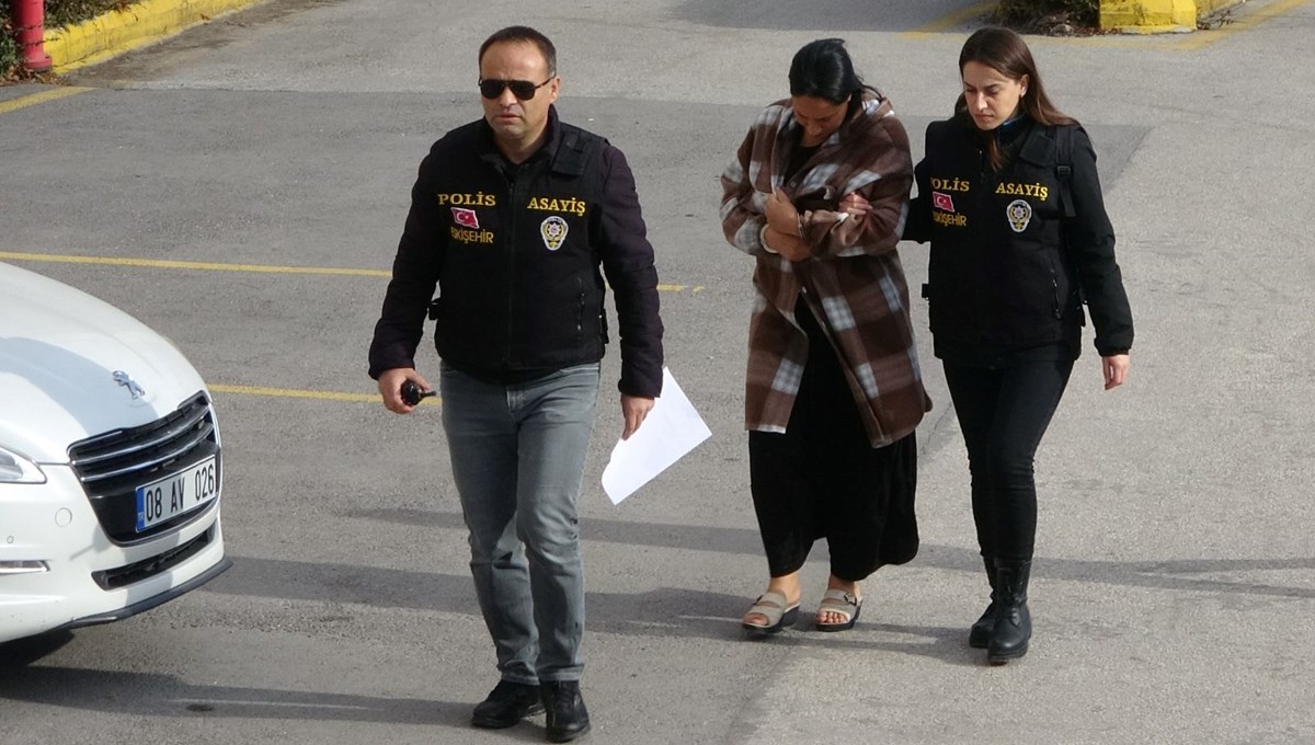 162 ayrı suç kaydı var! 291 yıl hapis cezası bulunan kadın Eskişehir’de yakalandı 162 ayrı suç kaydı var! 291 yıl hapis cezası bulunan kadın Eskişehir’de yakalandı