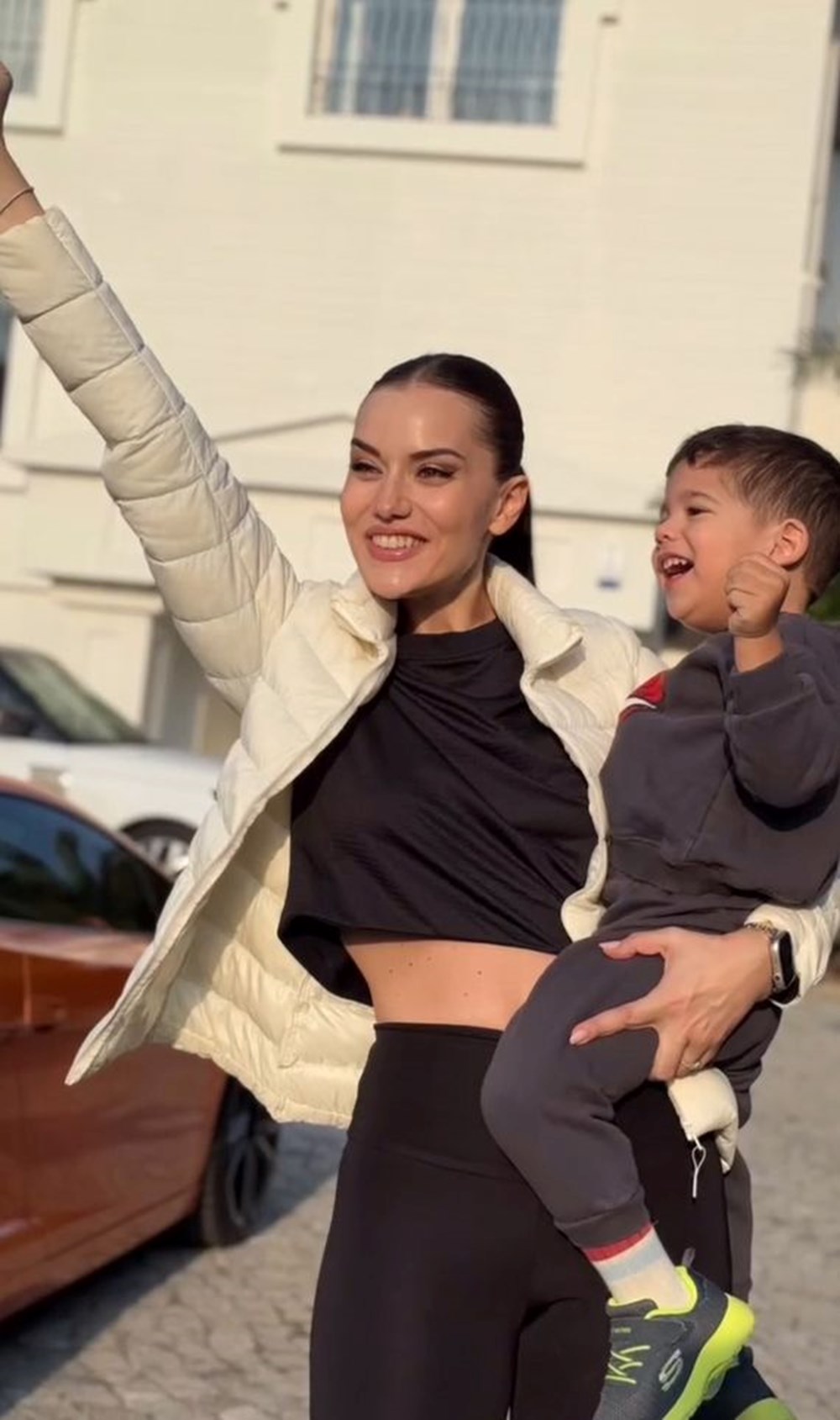 Fahriye Evcen'den küçük oğlu Kerem ile yeni pozlar - 5