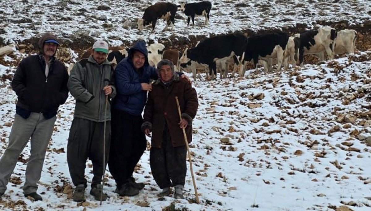 Kar yağınca yaylada mahsur kaldı
