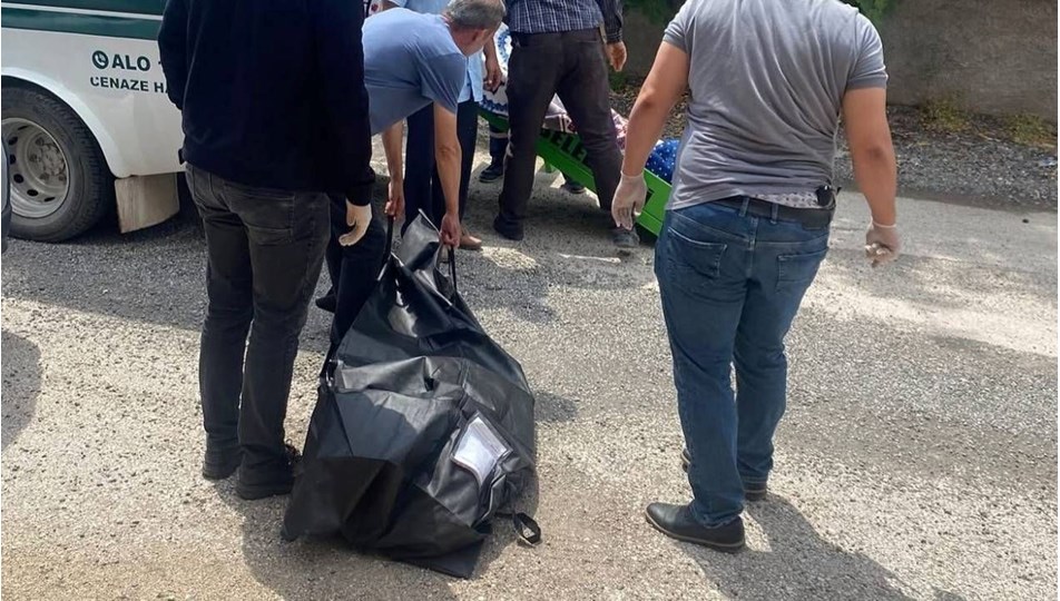 Kan donduran cinayet: Annesini dövüp, boğarak öldürdü