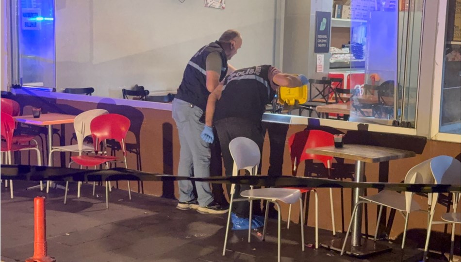 Hastane kantininde silahlı saldırı: 2 kişiyi silahla vurdu