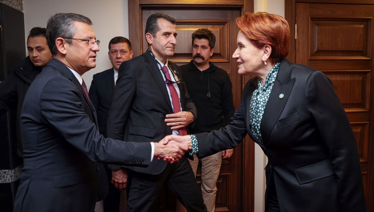 Özgür Özel'den Akşener'e taziye ziyareti