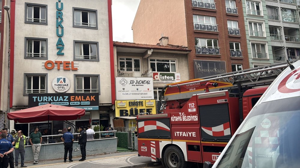 Otelde yangın paniği: 10 kişi dumandan etkilendi - 2