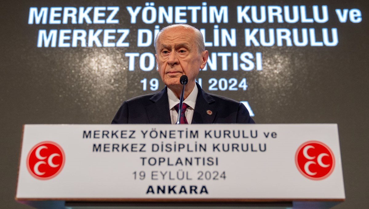 Bahçeli: Anayasa'nın ilk dört maddesine şaşı bakanlar bizim için yok hükmündedir