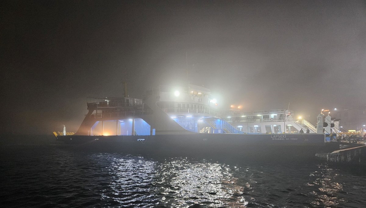 Çanakkale Boğazı sis nedeniyle gemi geçişine kapatıldı