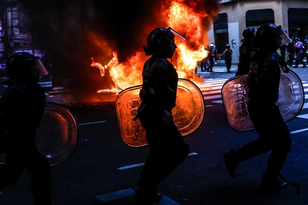 Arjantin'de Skandal Yaratan Dönüş: Futbolun Holiganları Hükümeti Deviriyor mu? 72 JOfF0knD602CfUcT8g2ijA