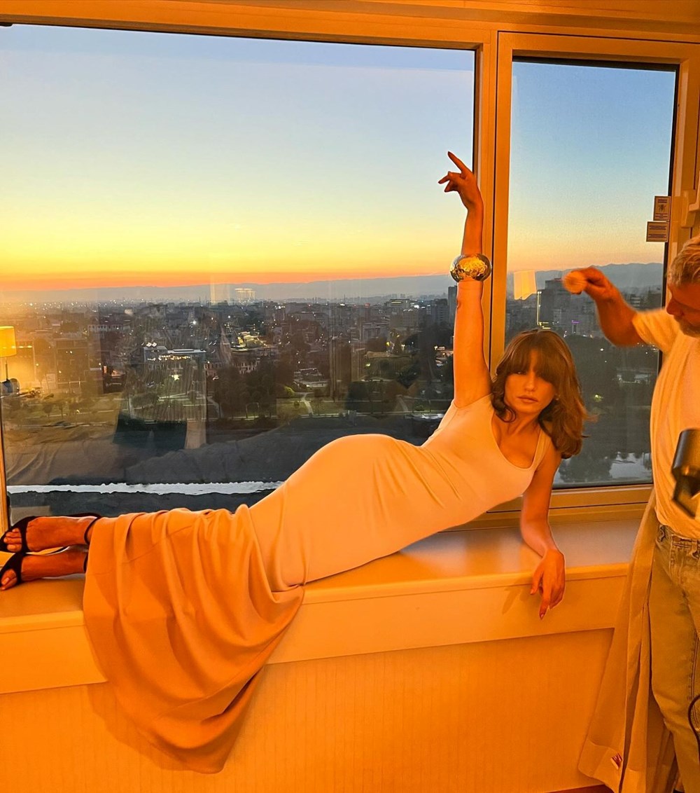 Serenay Sarıkaya'dan Altın Koza pozları