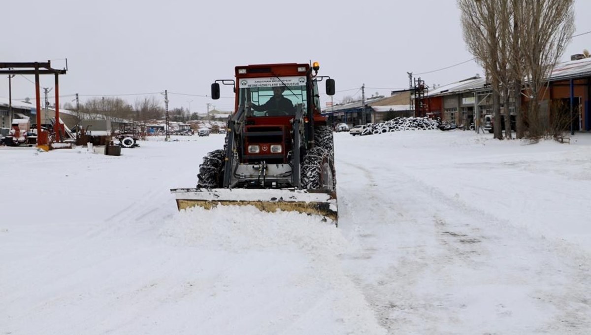 Ardahan'da 57 köy yolu ulaşıma kapandı